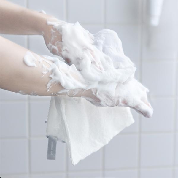 bon moment 泡立ちの良い とうもろこし由来繊維 ふわふわボディタオル／ボンモマン
