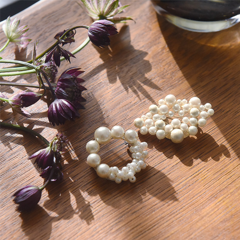 胸元が華やぐ パールブローチ サークル スクエア 卒園式 卒業式 入園式 入学式/kauliina カウリーナ