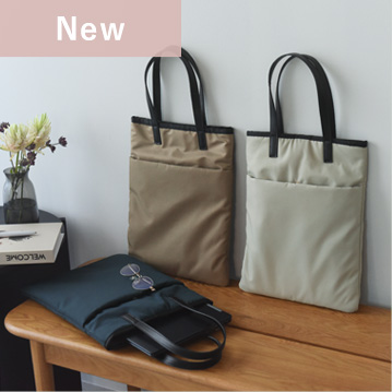 【朝時間.jpコラボ】大きめポケット付き フラットで持ちやすい PCバッグ サブバッグ A4対応／Agreable アグレアーブル