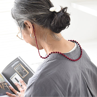 000 トリプル・オゥ 軽いつけ心地のグラスコード めがねコード