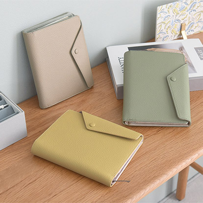 がばっと開く 牛革 お薬手帳ケース 貴重品ケース 牛革 本革Agreable アグレアーブル