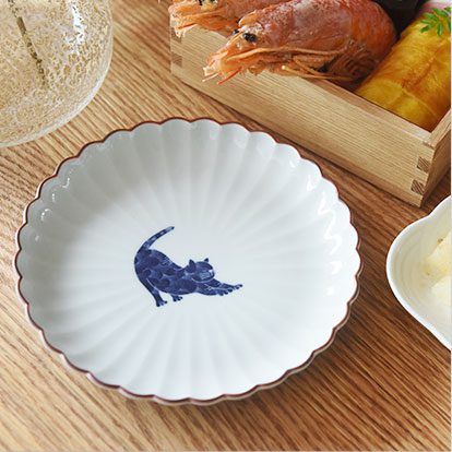 呉須猫 菊割5.5寸皿 波佐見焼