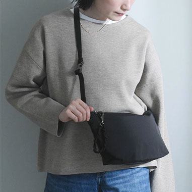 ポーチにもなる ママカルフラットショルダー