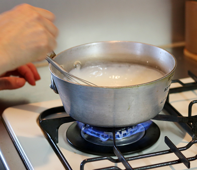 【フランス風おもてなし料理 第5回】デザート「苺ソースのミルクプリン風」