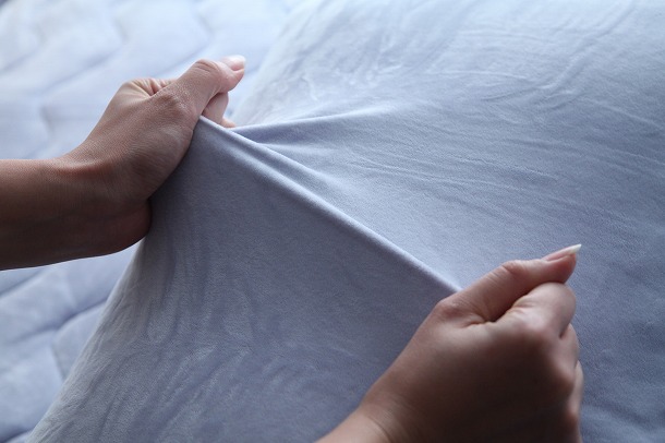 寒いこんな日はお家でぬくぬく。まるでとろけるような肌触りの「mofua」って！？