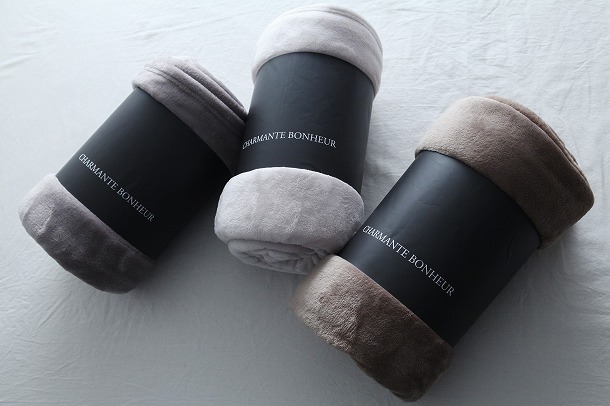 【人気インスタグラマーyukiさんの使用レポ】新しい『伝説の毛布』と、使って2年目の感想