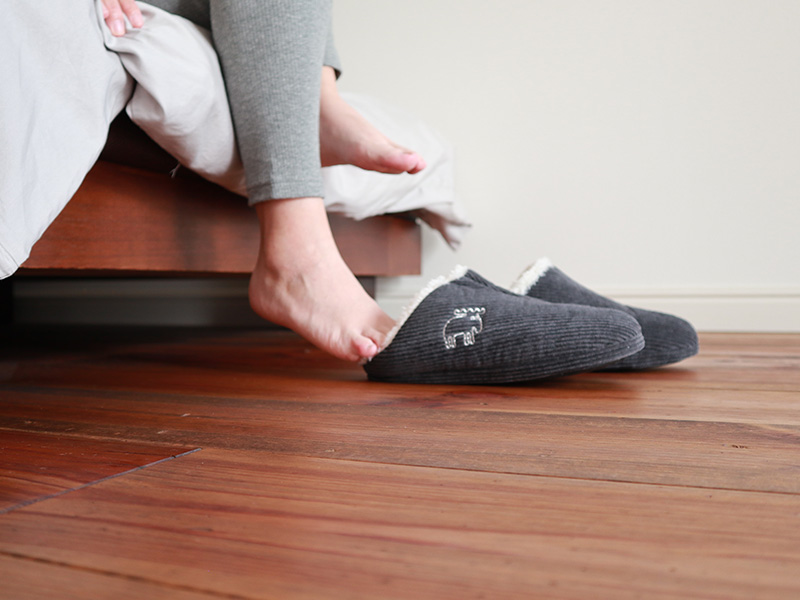 床暖房がなくたって! 冷んやり床に欠かせない我が家のエルク