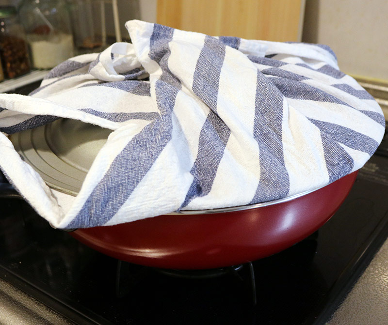 【ホットケーキミックスを使いこなそう第2回】朝すぐに作れる!フライパン&レンチンで作る「簡単蒸しパン」