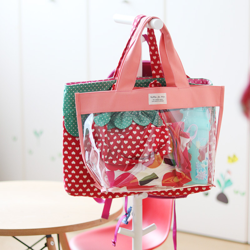 子どもだけではもったいない！通園・通学はもちろん、ママバッグにも使える「kukka ja puuビニールバッグ」