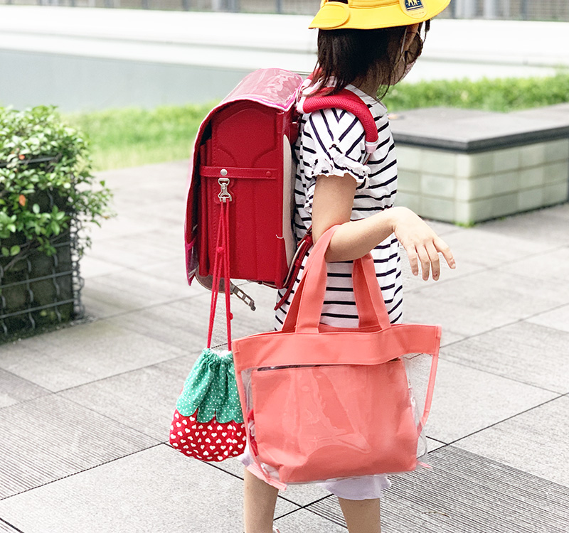 子どもだけではもったいない!通園・通学はもちろん、ママバッグにも使える「kukka ja puuビニールバッグ」