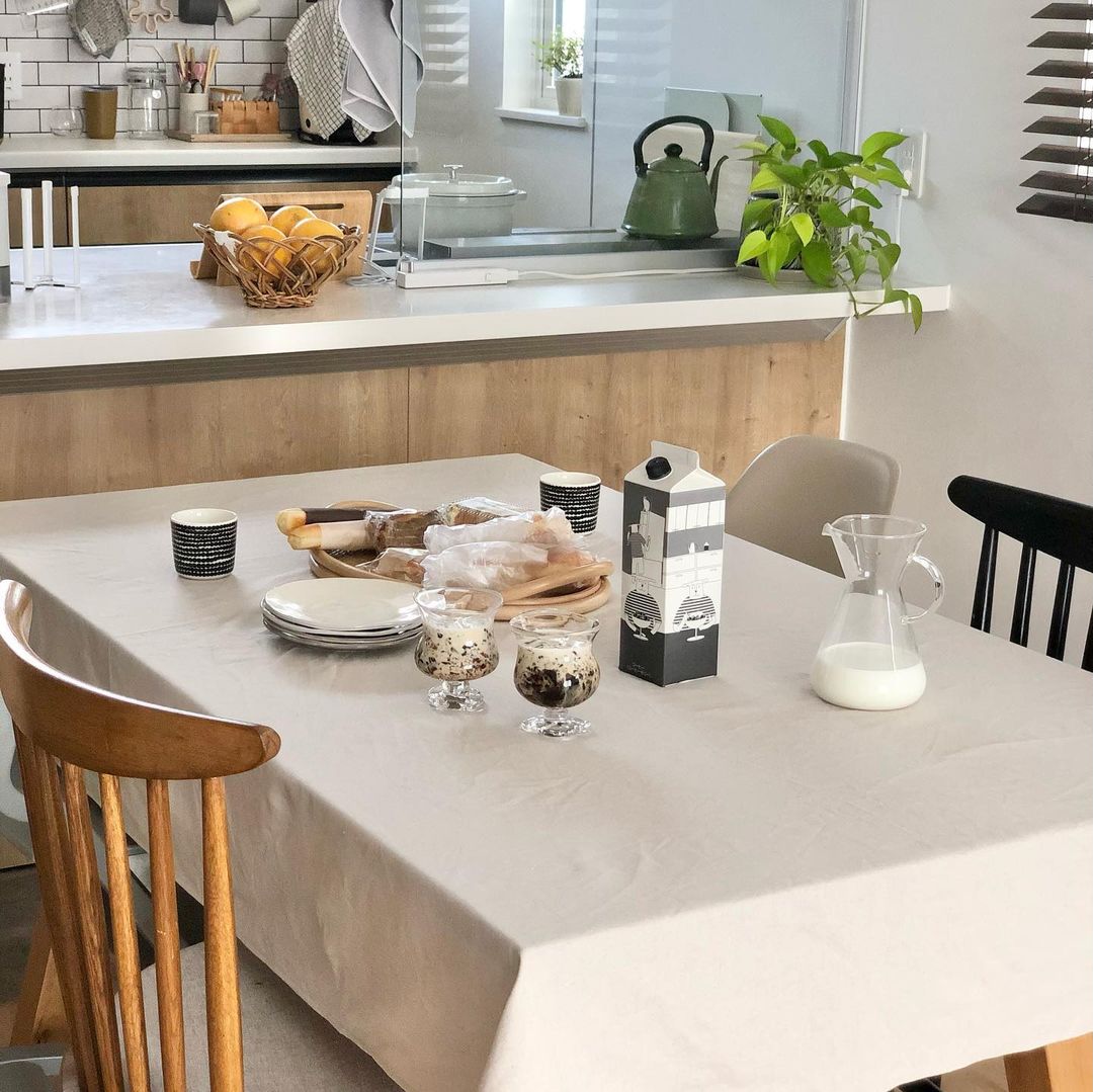 模様替えの即戦力！シンプルだからこそ使える「リネン混テーブルクロス」