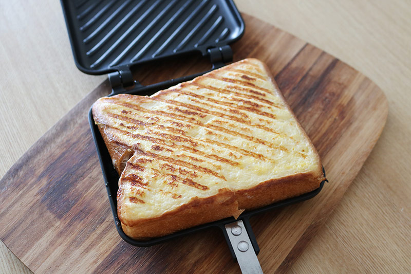 おうち時間の楽しみ方、直火式ホットサンドメーカーを楽しもう!【前編】