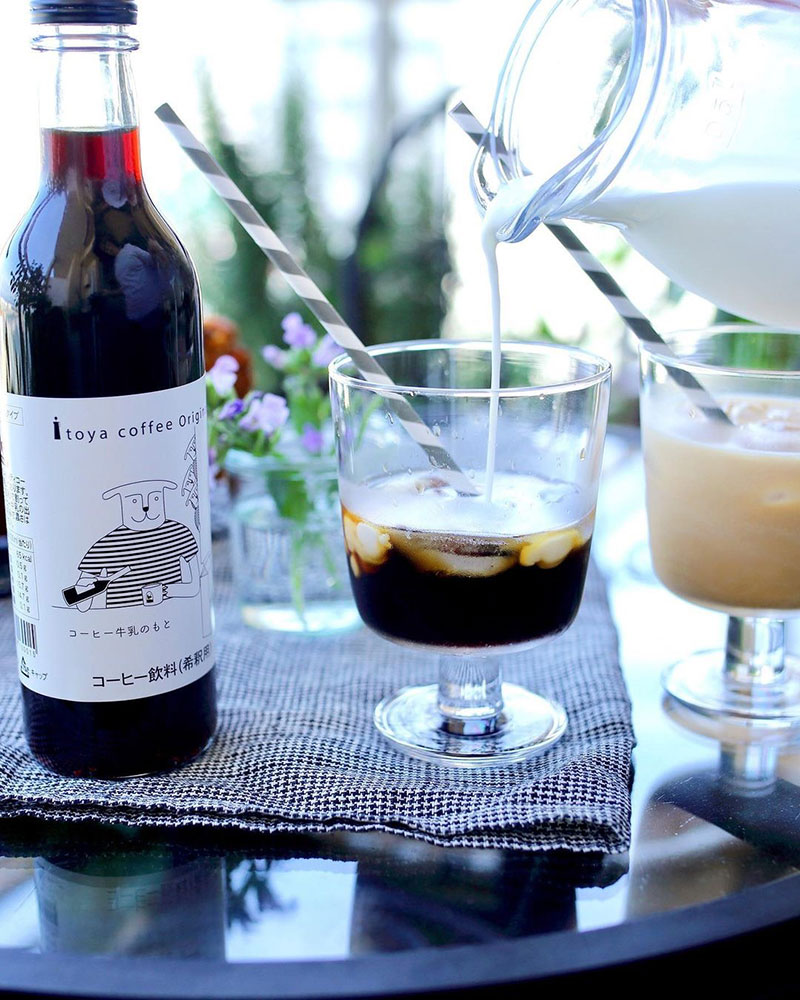 牛乳を注げば、カフェ気分！itoyacoffeeのクラッシュドコーヒーゼリー