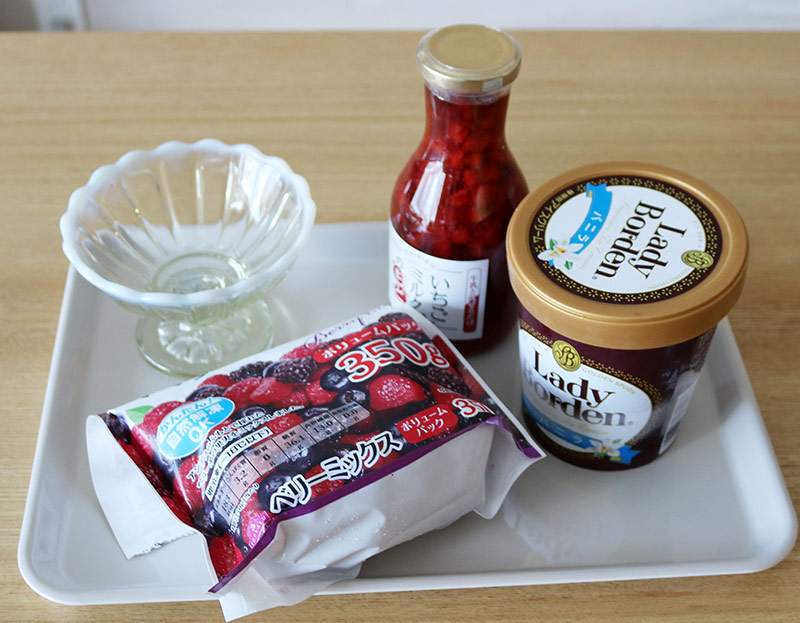 この夏こそ味わいたい!絶品イチゴの「クリームソーダ」でおうちカフェ