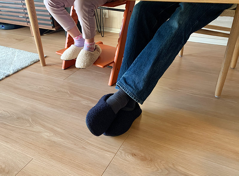 冬の足元は家族お揃いで、ぬくぬくあったか。ボンモマンの「もこもこスリッパ」愛用スタッフの声