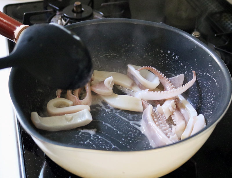 ファミリーにこそ一本常備!めんたいスパイス一振りで叶う「大人の味変」。