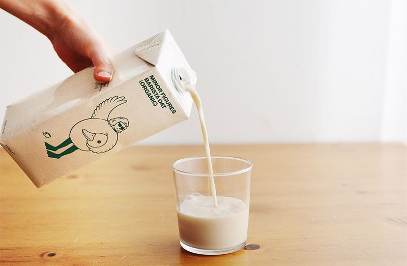 つい飲みたくなる「オーツミルク」って?【インスタグラマーさんのもの選び】