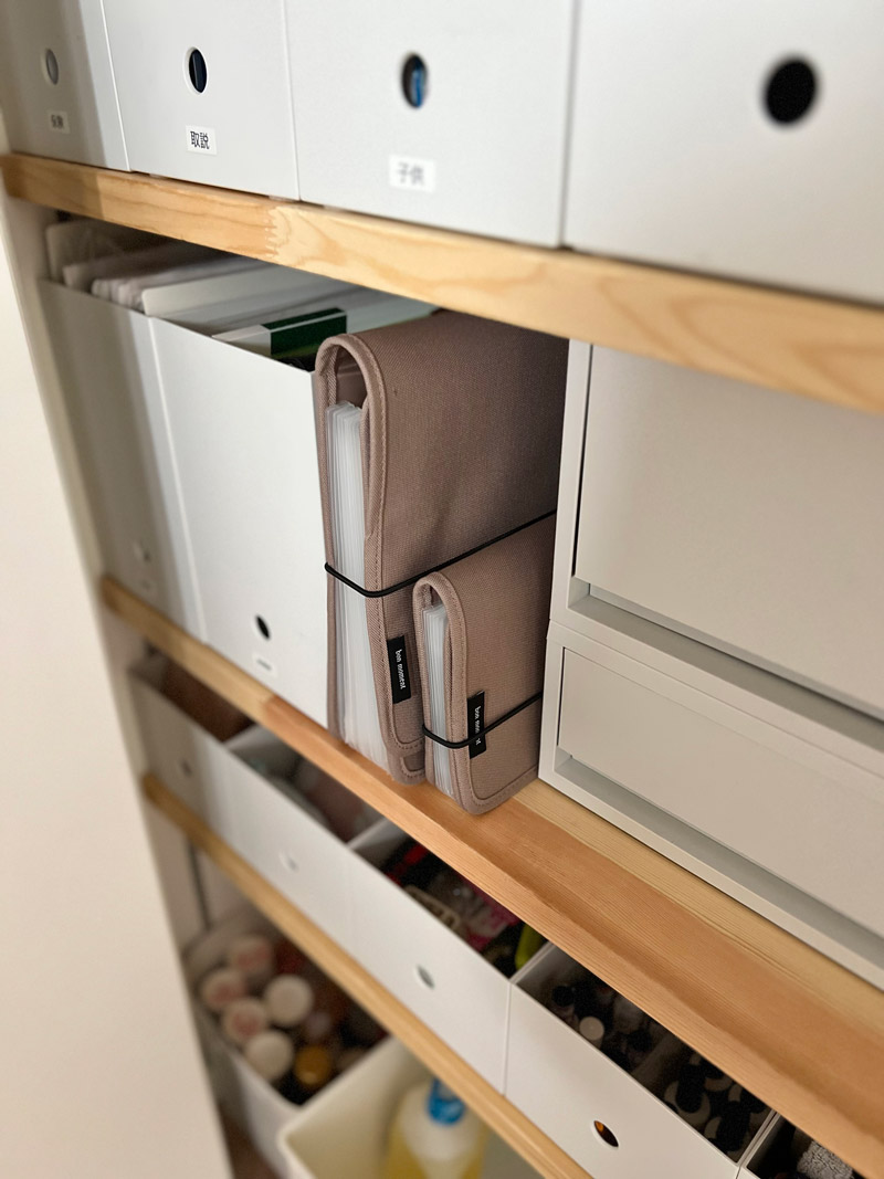 必要な書類は全部ひとまとめ！探し物が減る「がばっと開いて見やすい書類収納ケース」インスタグラマーさんの使用レポ