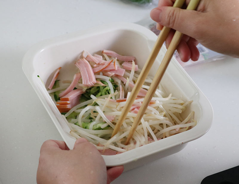 レンチンであと一品が気軽に叶う!副菜からメイン料理もこなせる「コランダー」の使い方