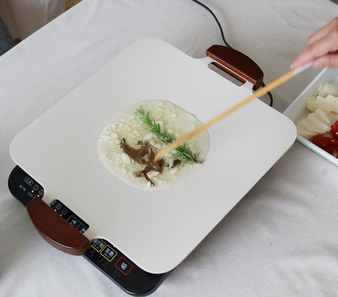 アウトドアだけじゃない!「マルチグリドル」でおうちご飯をもっと楽しく