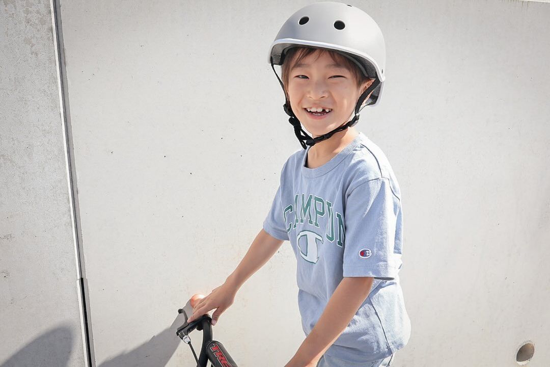 こんなヘルメットが欲しかった!インスタグラマーさん絶賛♪北欧テイストで長く愛用できる「キッズヘルメット」
