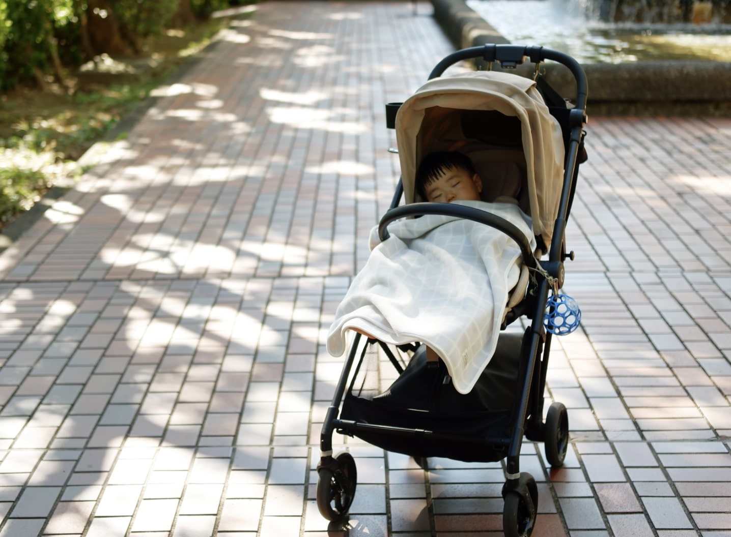 あの優しい温もりがブランケットに！フリーススリーパーのお仲間登場で、インスタグラマーさんの使用レポが続々到着中