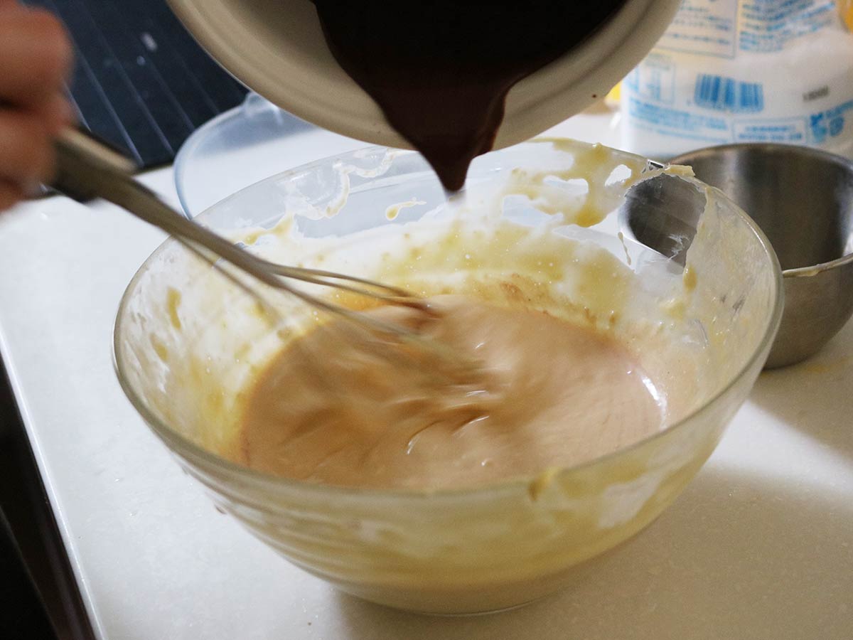 猫型セラベイクで作る「しっとりチョコチーズケーキ」&「ハチワレホットケーキ」