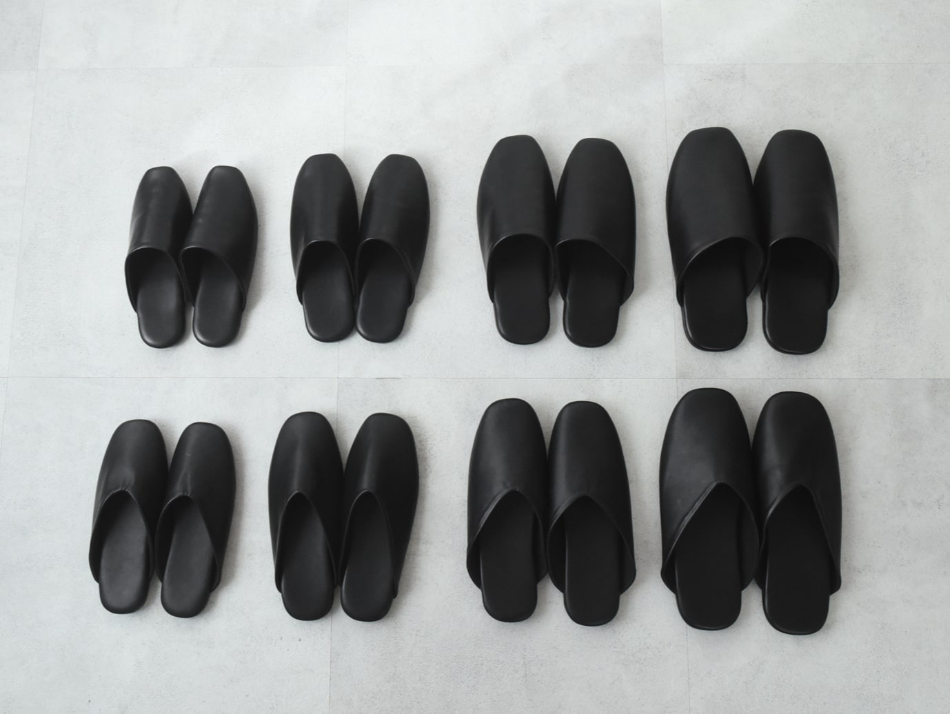 「履ければなんでもいい」はNG！学校行事はパパもママも綺麗に履けて、疲れにくいスリッパを【インスタグラマーさんのもの選び】