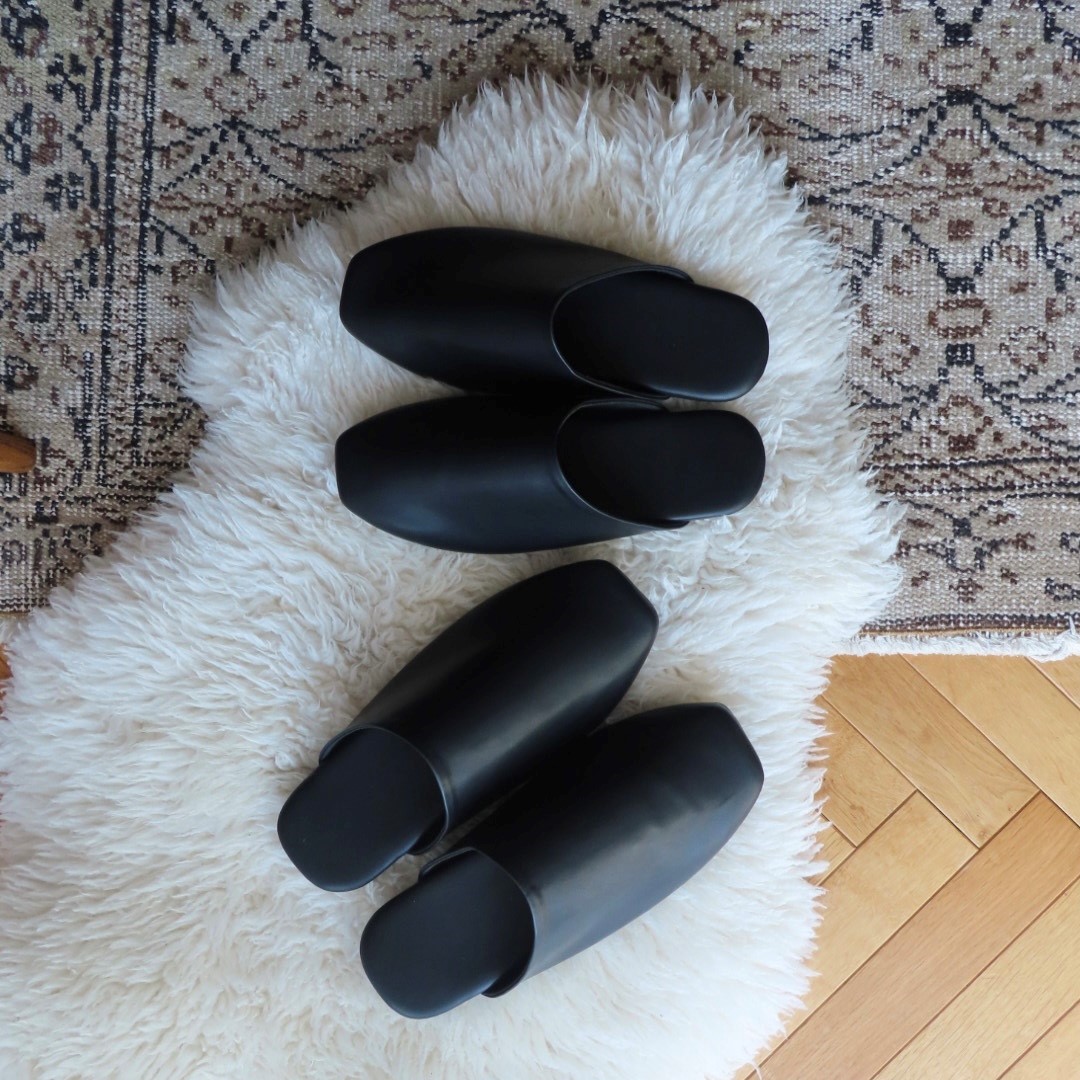 「履ければなんでもいい」はNG！学校行事はパパもママも綺麗に履けて、疲れにくいスリッパを【インスタグラマーさんのもの選び】