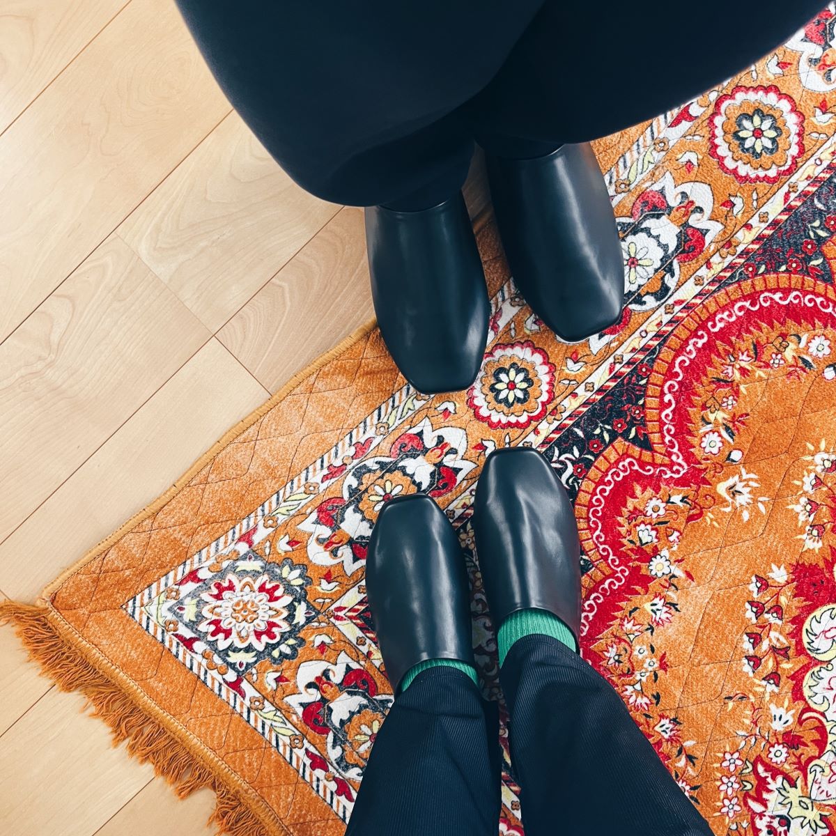 「履ければなんでもいい」はNG！学校行事はパパもママも綺麗に履けて、疲れにくいスリッパを【インスタグラマーさんのもの選び】