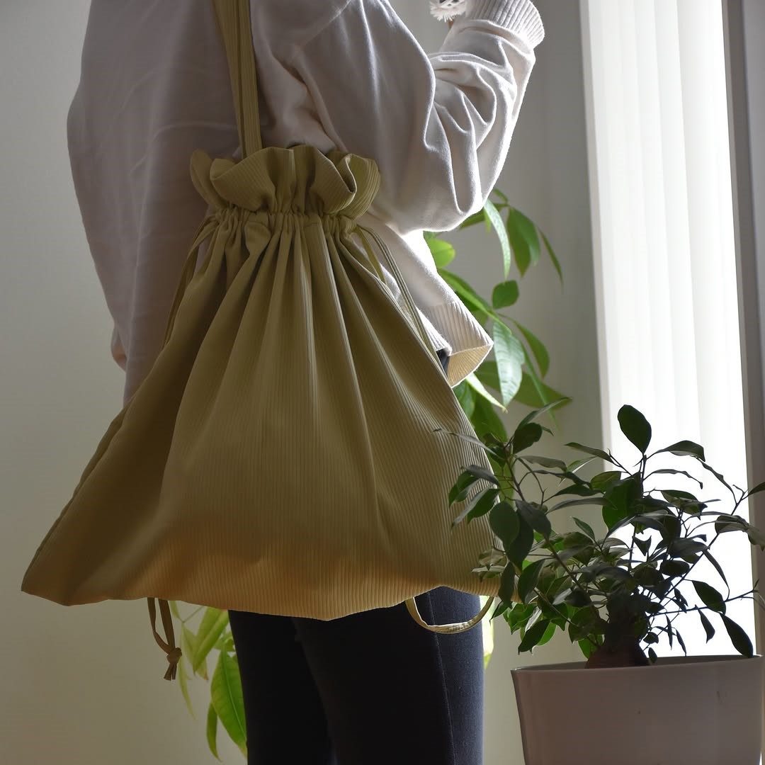 1日400個売れた！旅行の前に知っておきたい巾着サブバッグ人気の秘密【インスタグラマーさんのもの選び】