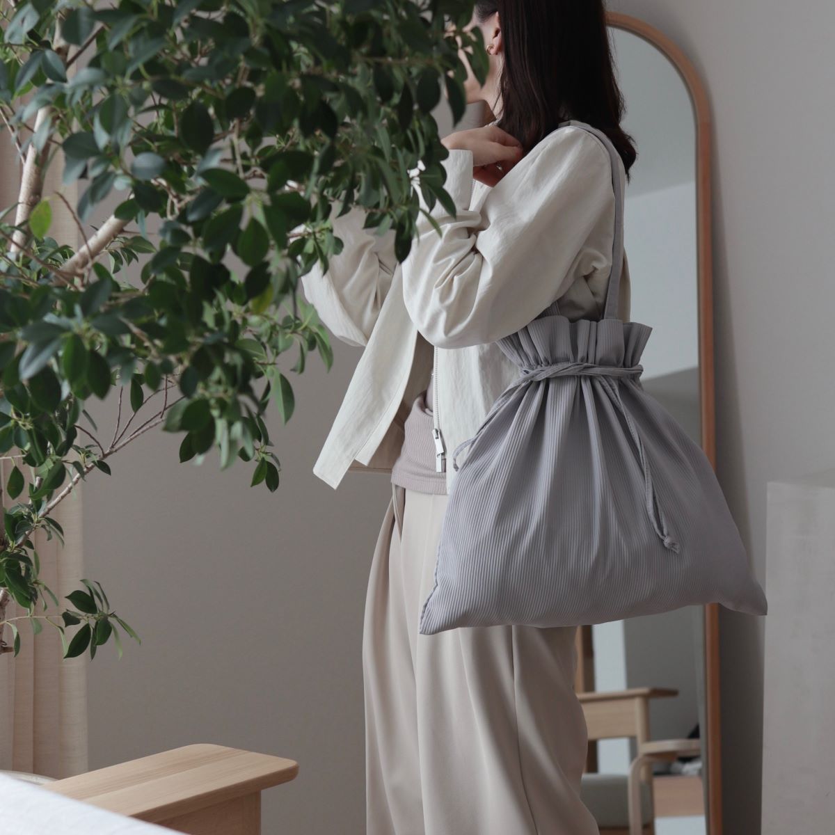 1日400個売れた！旅行の前に知っておきたい巾着サブバッグ人気の秘密【インスタグラマーさんのもの選び】