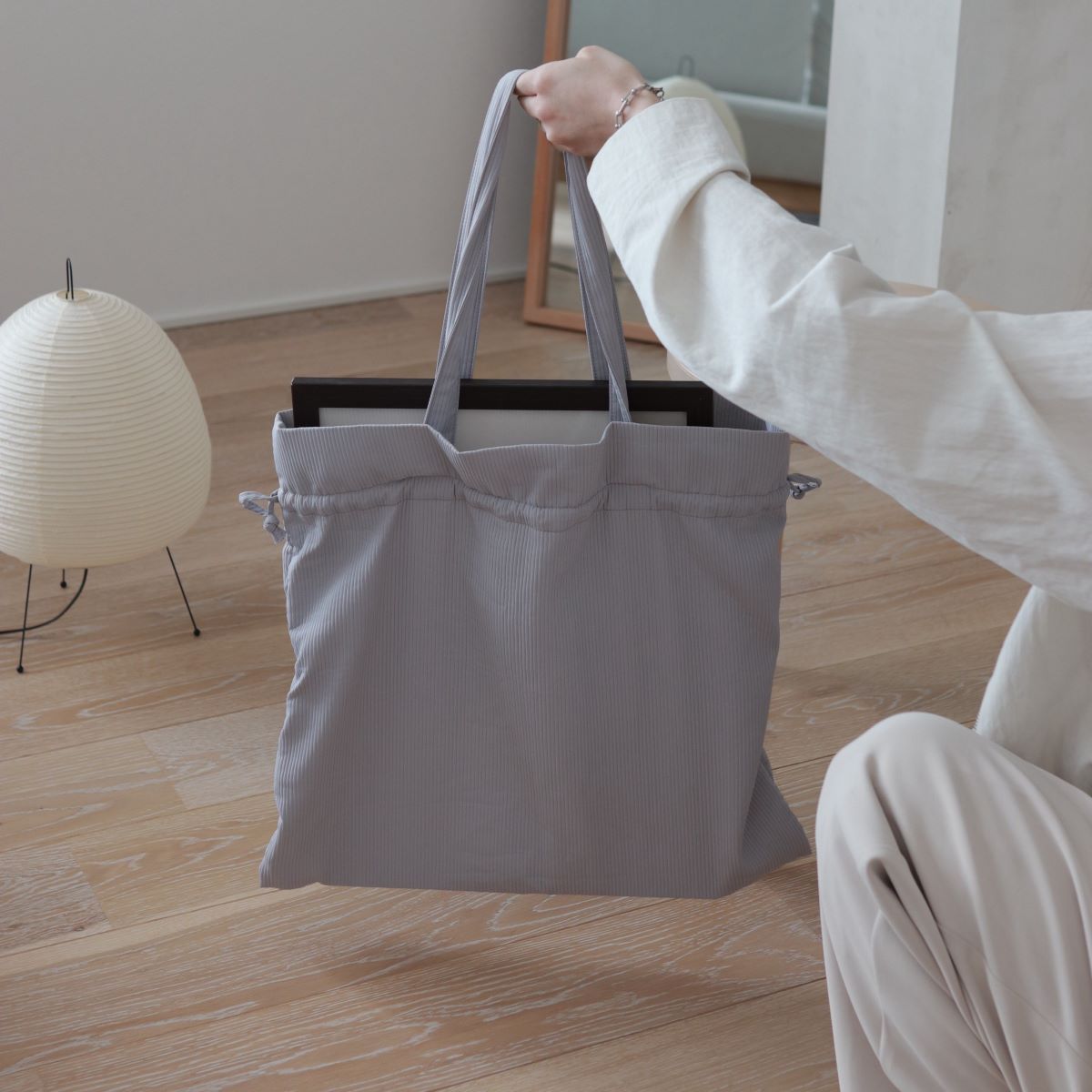 1日400個売れた！旅行の前に知っておきたい巾着サブバッグ人気の秘密【インスタグラマーさんのもの選び】