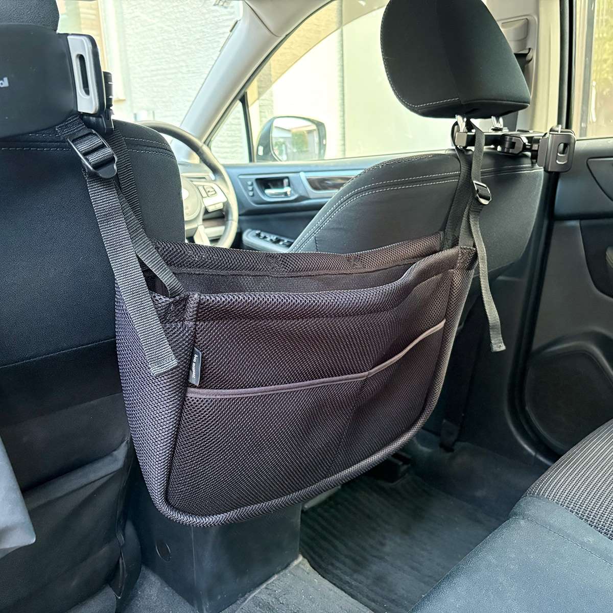 ここにあったら便利！を実現。車生活をもっと快適にするカーポケット【スタッフレビュー】