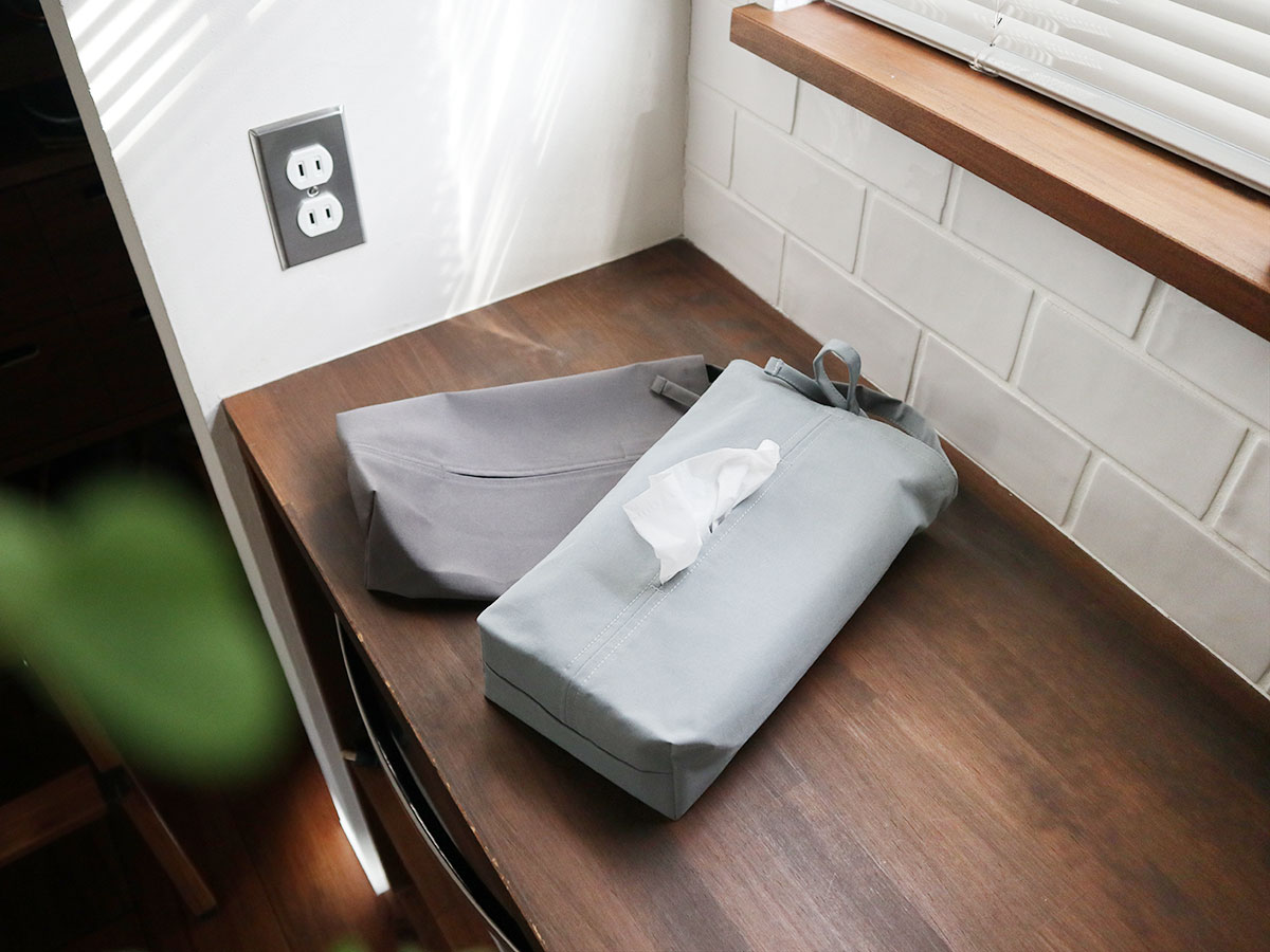 ティッシュまる見えから卒業。「吊るせるティッシュケース」を鼻炎持ちスタッフ3名がお家に迎えてみた