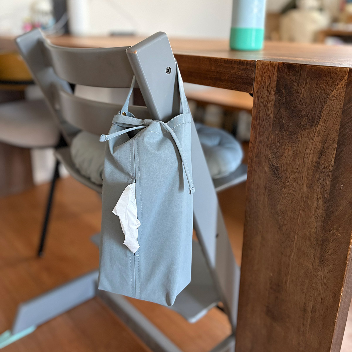 ティッシュまる見えから卒業。「吊るせるティッシュケース」を鼻炎持ちスタッフ3名がお家に迎えてみた