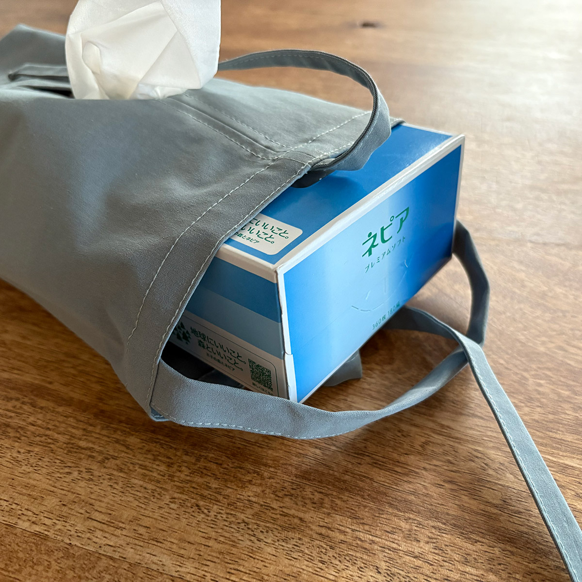 ティッシュまる見えから卒業。「吊るせるティッシュケース」を鼻炎持ちスタッフ3名がお家に迎えてみた