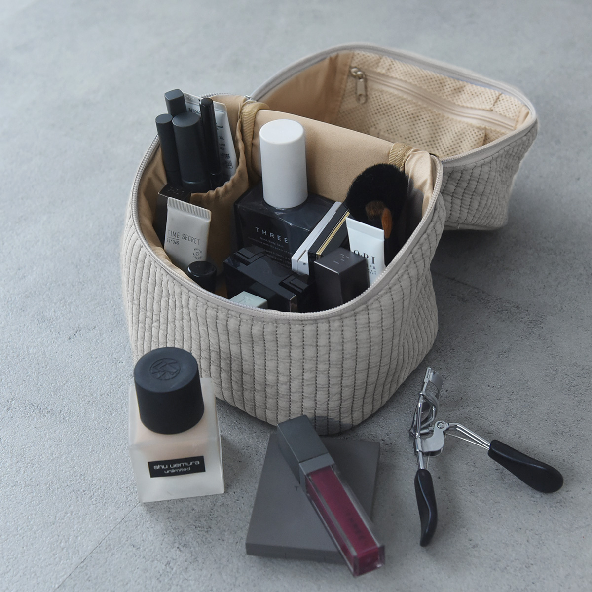 このヴィンテージ感が人気のヒミツ。今注目の「ヌビ風バニティ」スタッフ3名のリアルレポ