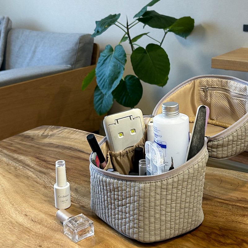 このヴィンテージ感が人気のヒミツ。今注目の「ヌビ風バニティ」スタッフ3名のリアルレポ