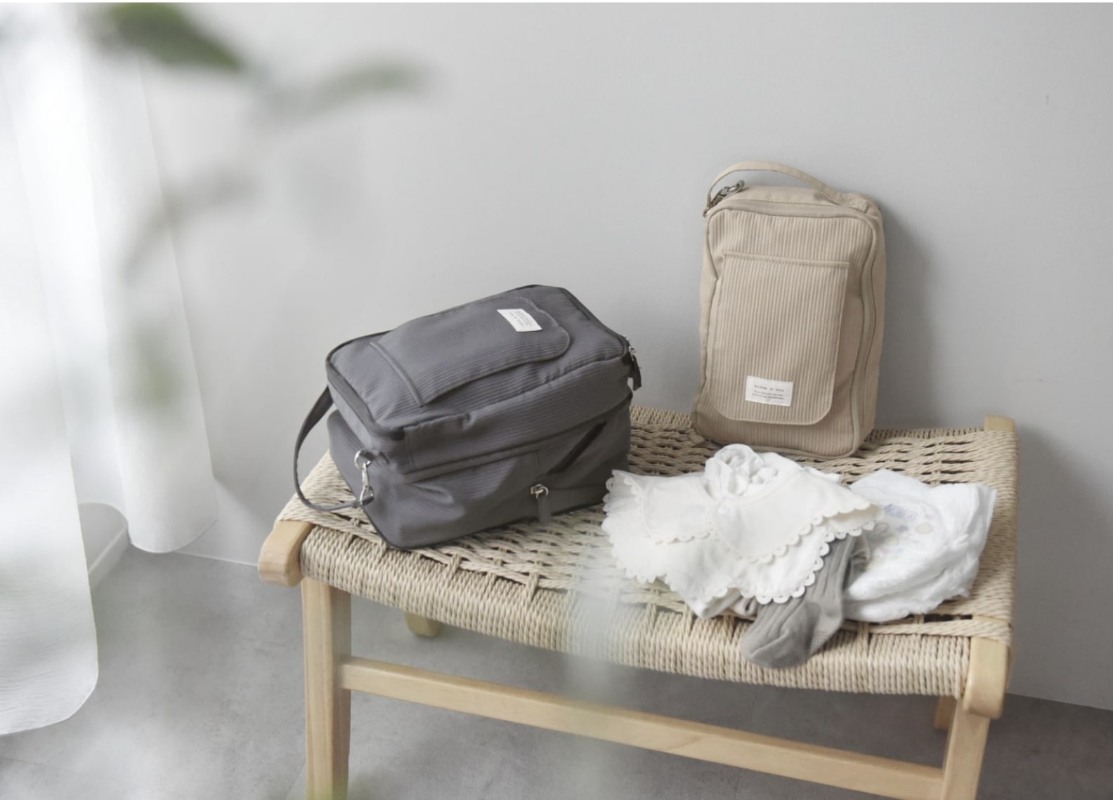 ママの旅行の救世主！大反響で欠品続出「圧縮おむつポーチ」の使用レポ第二弾！【インスタグラマーさんのもの選び】