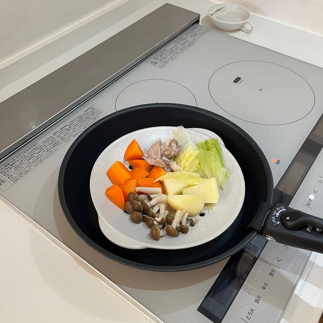 気になる蒸篭（せいろ）に手が出せない方へ。お手入れ＆収納問題も解決した、インスタグラマーさん絶賛の蒸し皿はいかが？