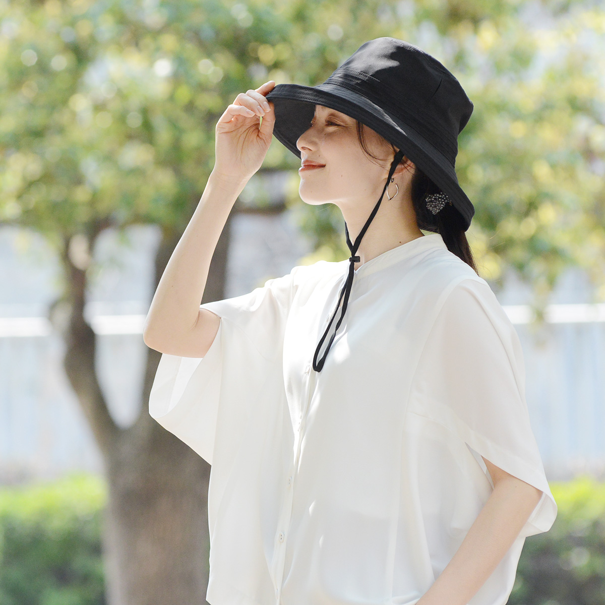 【日差し対策グッズ】紫外線はすでにピーク!?夏を乗り切るファッション小物3選