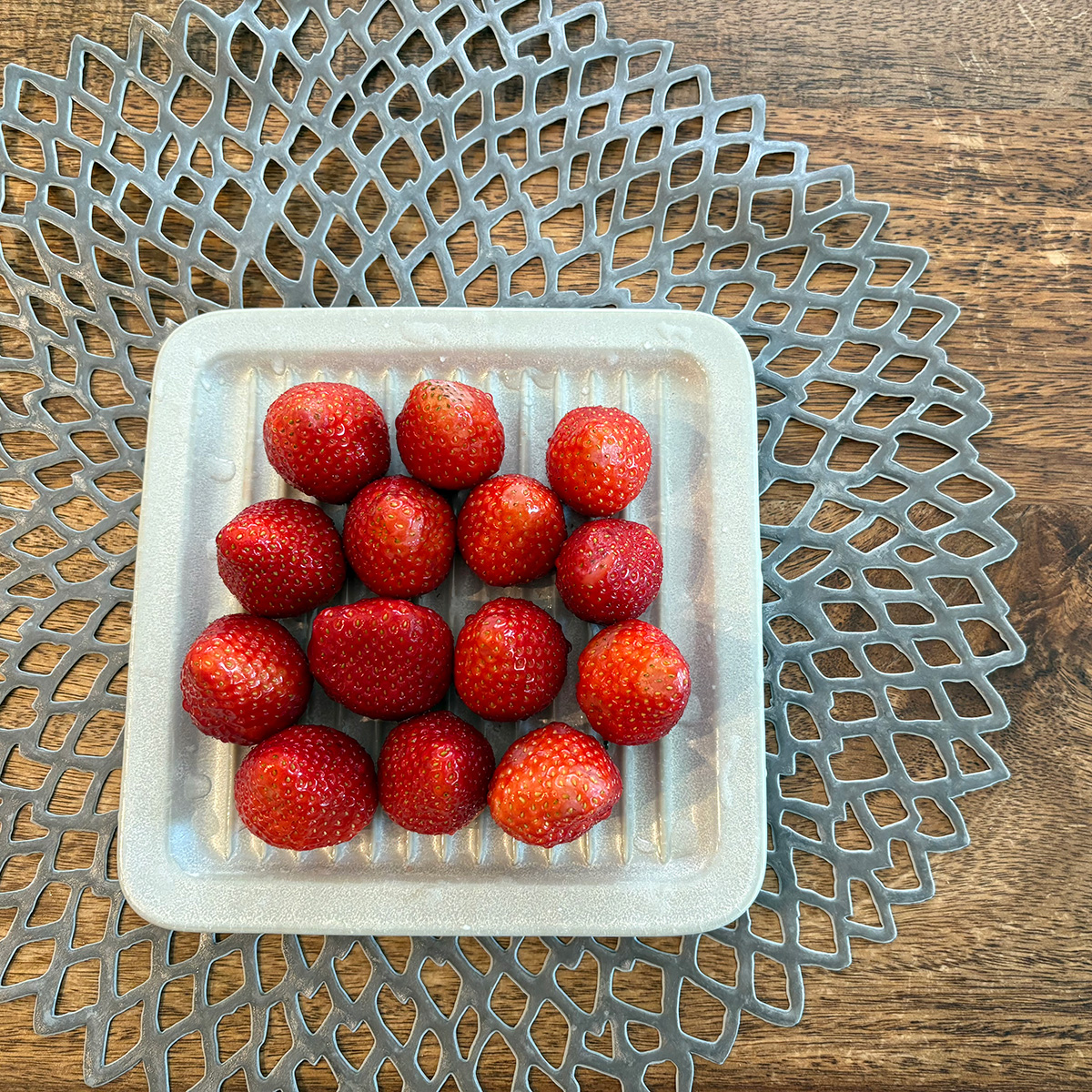 「パン専用なんて贅沢じゃない？」そんなスタッフも心変わりしたトースト皿の実力とは！スタッフ3名の使用レポをお届け