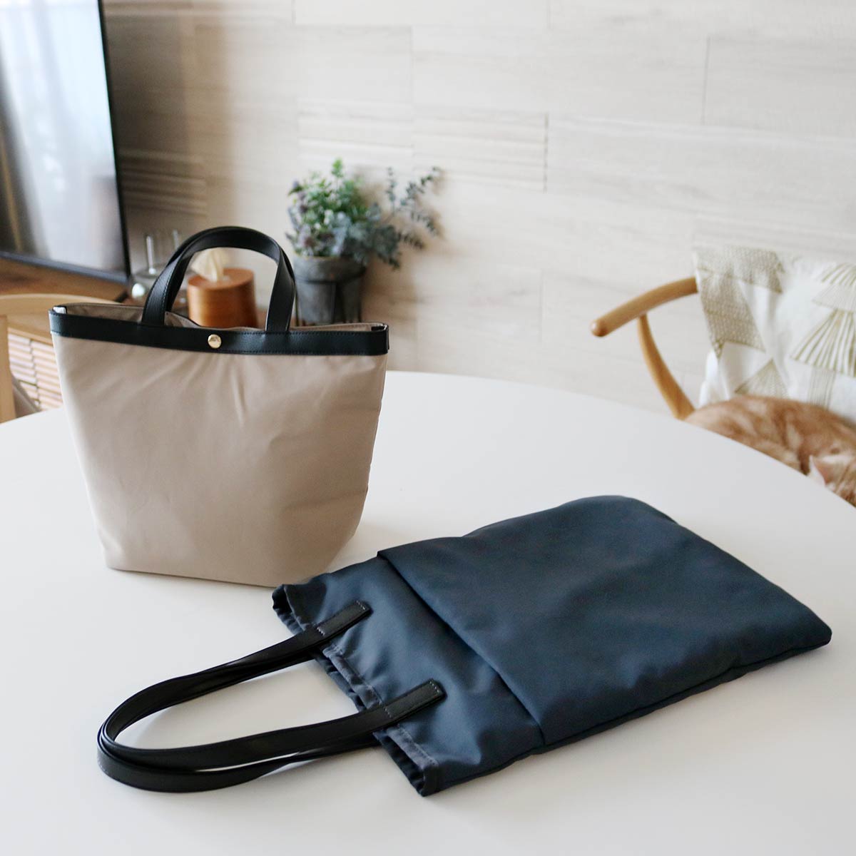 夏のお弁当は保冷力にこだわりたい、荷物ミニマム派さんに。「二重で保冷できるミニバッグ」