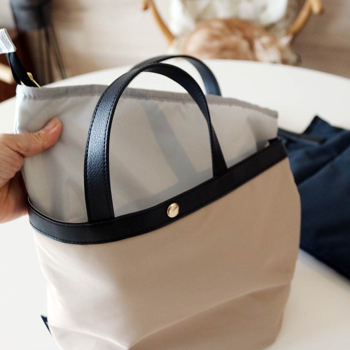 夏のお弁当は保冷力にこだわりたい、荷物ミニマム派さんに。「二重で保冷できるミニバッグ」