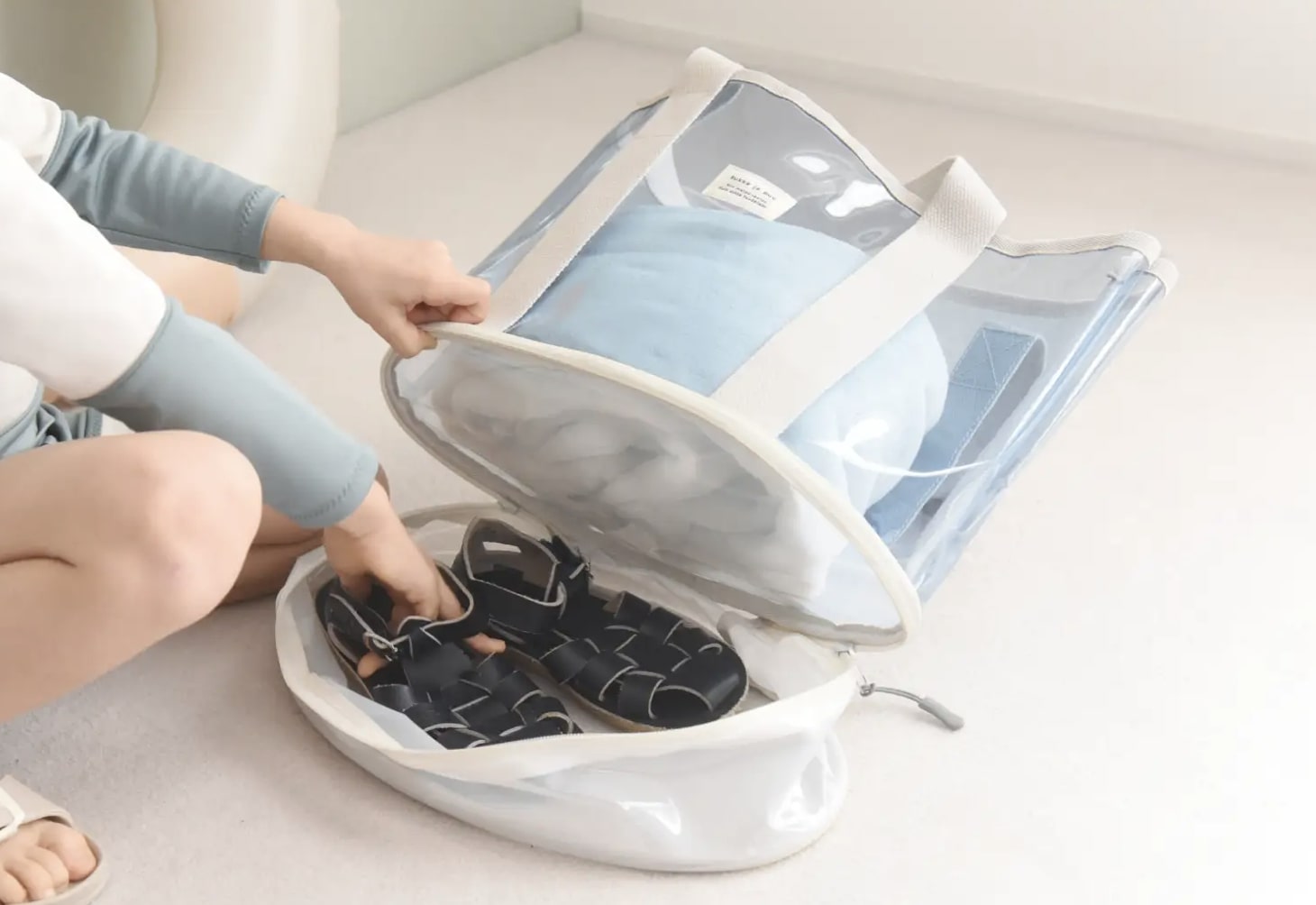 『収納力がスゴイ』と話題の新作プールバッグ、人気カラーはどれ？インスタグラマーさんはこの色を選びました。