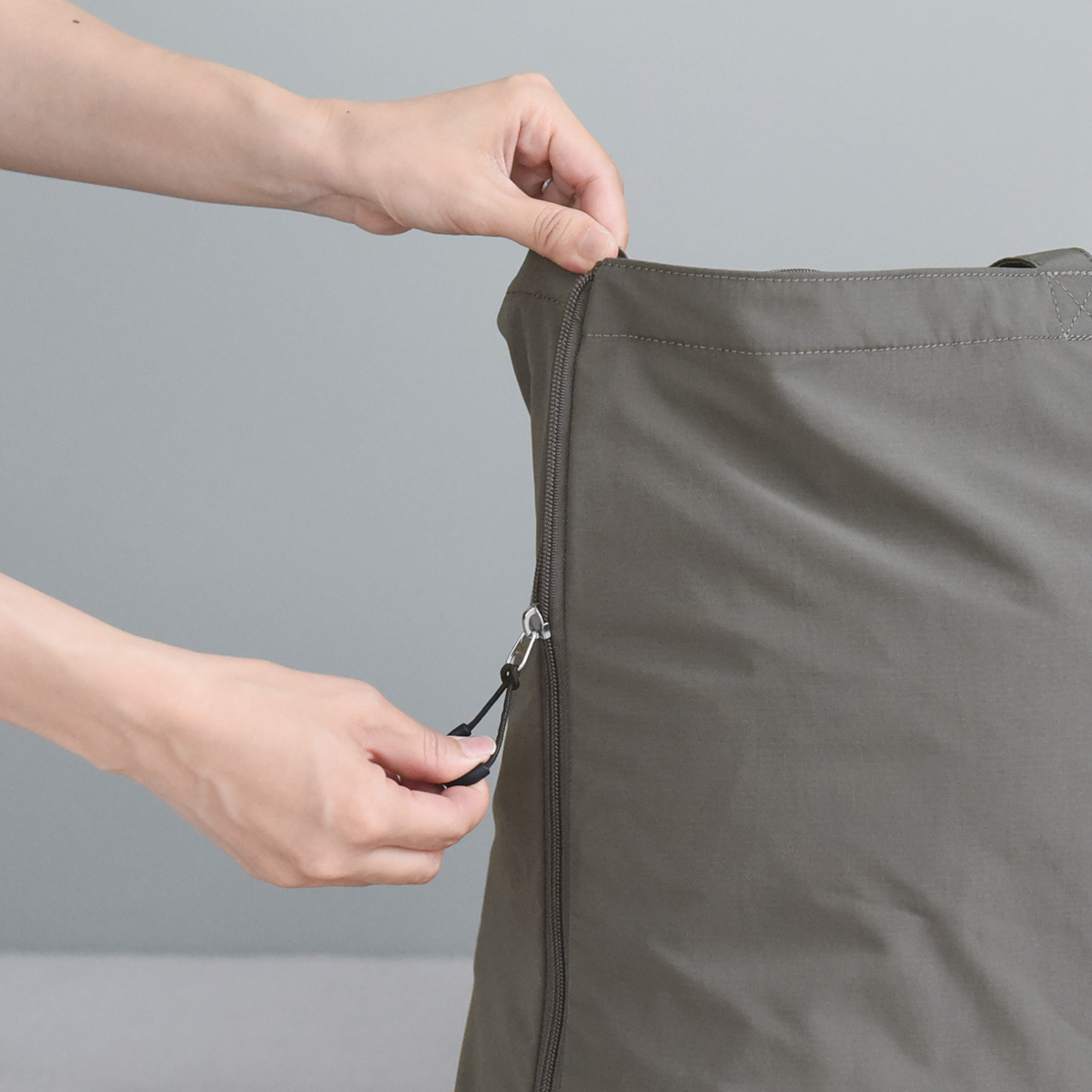 布団が入るだけじゃない！育児からレジャーまで、スタッフの「ビッグトート」愛用シーンとは？