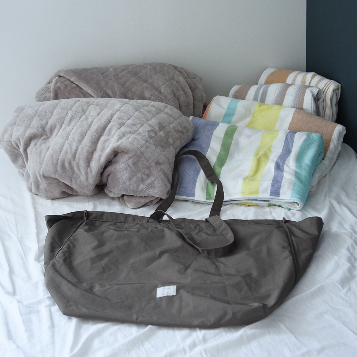 布団が入るだけじゃない！育児からレジャーまで、スタッフの「ビッグトート」愛用シーンとは？