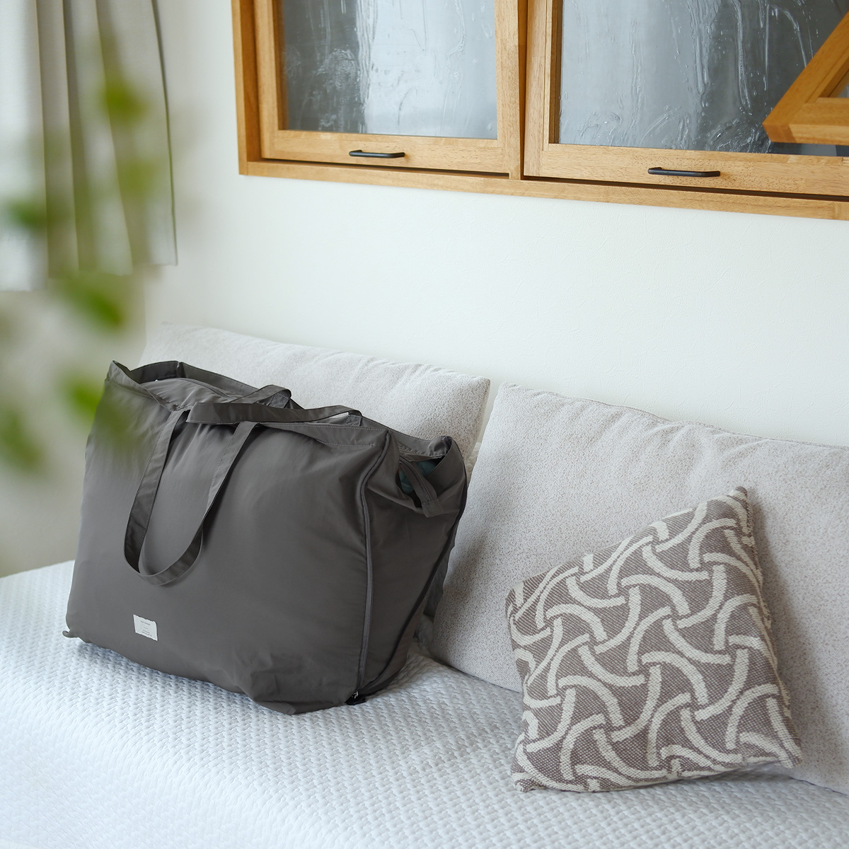 布団が入るだけじゃない！育児からレジャーまで、スタッフの「ビッグトート」愛用シーンとは？