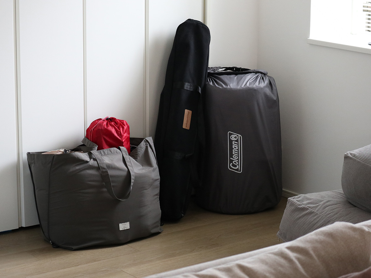 布団が入るだけじゃない！育児からレジャーまで、スタッフの「ビッグトート」愛用シーンとは？